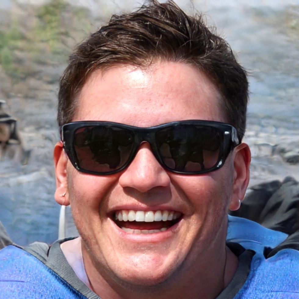 投資教育アドバイザー 佐々木優子