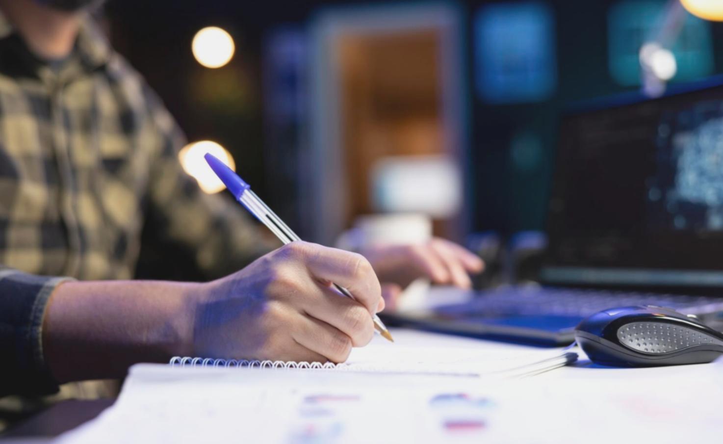 AI分析ツールを活用した学習風景